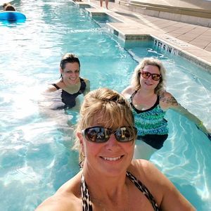 Meet your Posher, Lisa